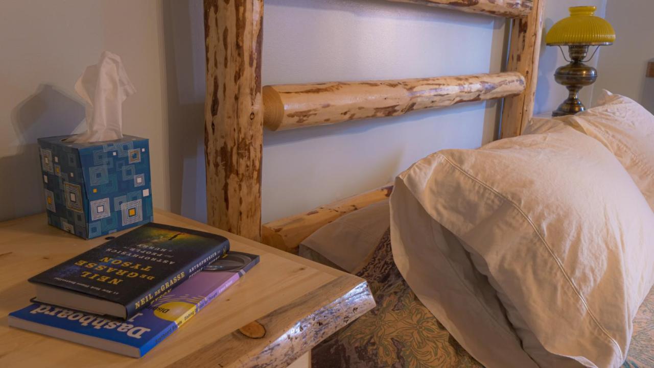 Aubin Sky Lodging At The Yl Ranch Savery Extérieur photo