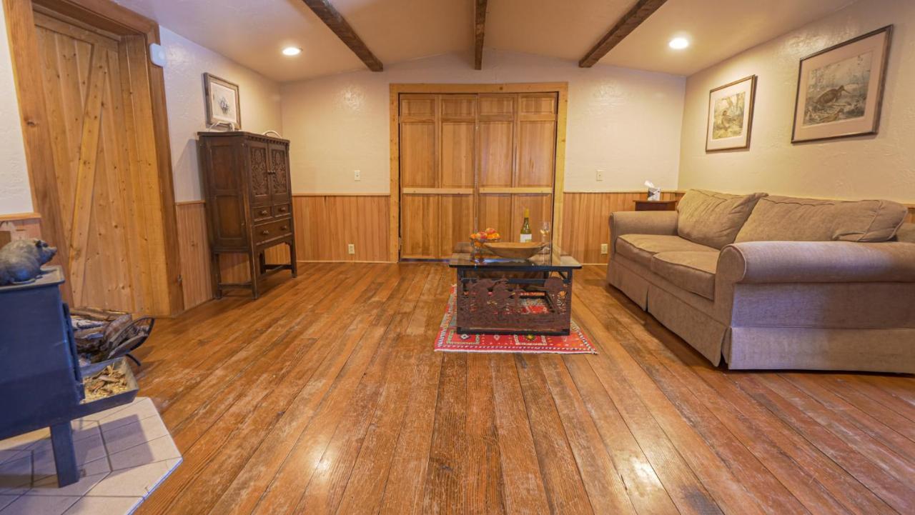 Aubin Sky Lodging At The Yl Ranch Savery Extérieur photo