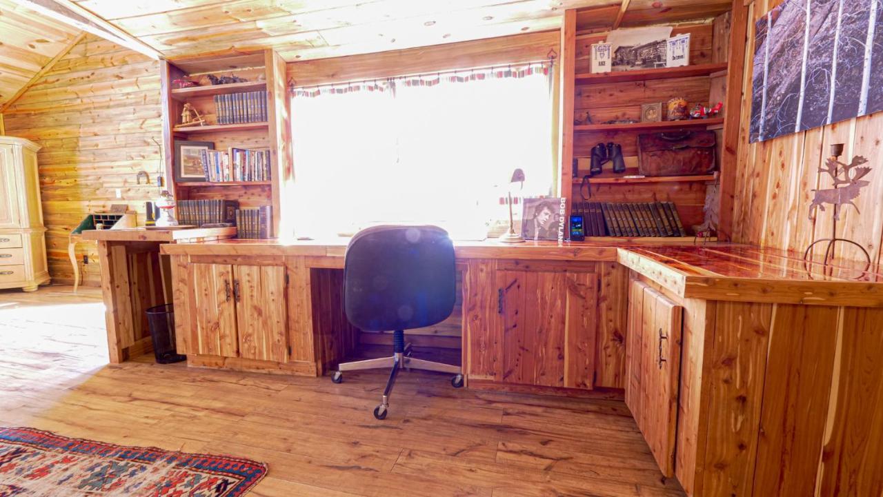 Aubin Sky Lodging At The Yl Ranch Savery Extérieur photo