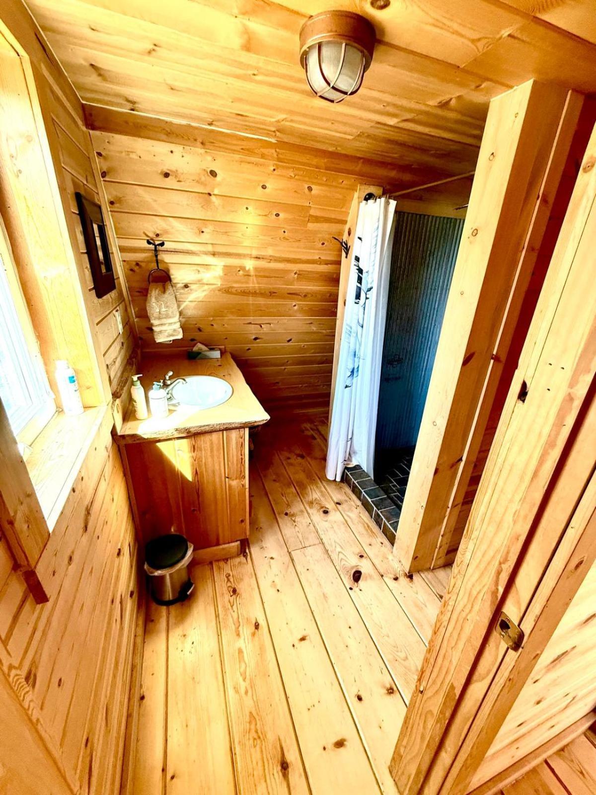 Aubin Sky Lodging At The Yl Ranch Savery Extérieur photo